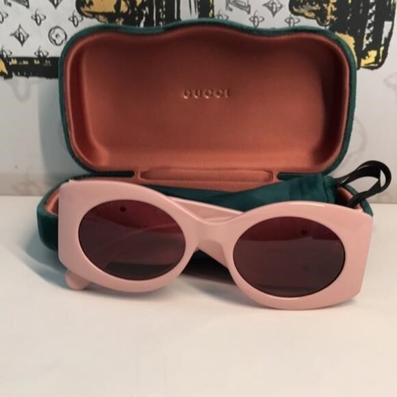 New ✨ Authentic Gucci GG0810S 003 Pink Oversized Sunglasses ✨ - Picture 3 of 11